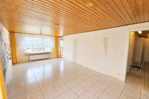 3- Zimmer- ETW mit hochwertiger Einbauküche, saniertem Bad u. Garage – Im Blumengarten 1, 75181 Huchenfeld, Pforzheim – Vorschaubild 9