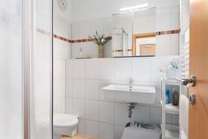 Gepflegte 4‑Zimmer‑Wohnung mit Balkon und Blick ins Grüne – 60437 Harheim, Frankfurt am Main – Vorschaubild 10