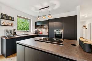 Exklusive Erdgeschosswohnung mit Garten in bester Lage – Die vollständige Adresse der Immobilie erhältst du vom Anbieter., 30655 Groß-Buchholz, Hannover – Vorschaubild 3
