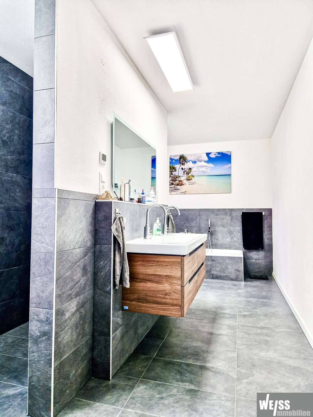 Immobilie in Wittighausen - PREMIUM Zweifamilienhaus mit Doppelgarage, Garten und großer Terrasse - Bild 12