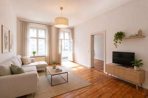2-Zimmer-Altbauwohnung im Vorderhaus