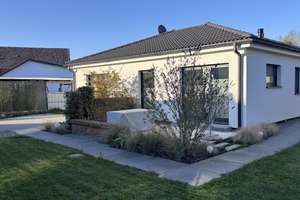 Moderner Wohntraum auf einer Ebene – Neuwertiger Bungalow (Bj. 2022) – Walderstraße 11/1, 72505 Krauchenwies – Vorschaubild 1