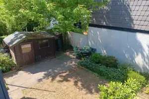 Wunderschöne 4-Zimmer-Doppelhaushälfte in Bremen Habenhausen mit Garten u. Garage – Bremen – Vorschaubild 9