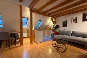 Lichtdurchflutete 2-Zimmer-DG-Wohnung mit EBK in Stuttgart - Feuerbach nur für 1 Person !!! – Dieterlestr. 0000000, 70469 Stuttgart – Vorschaubild 2