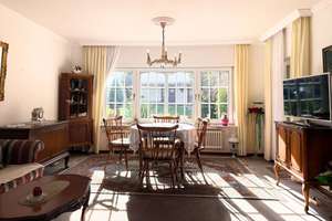 Lichtdurchflutetes Einfamilienhaus in ruhiger, toller Lage, großem Garten, 2 Schlafzimmern u. Garage – Die vollständige Adresse der Immobilie erhältst du vom Anbieter., 77948 Friesenheim – Vorschaubild 4