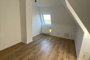 3-Zimmer-DG-Wohnung in Zuffenhausen  – Die vollständige Adresse der Immobilie erhältst du vom Anbieter., 70435 Zuffenhausen-Frauensteg, Stuttgart – Vorschaubild 7