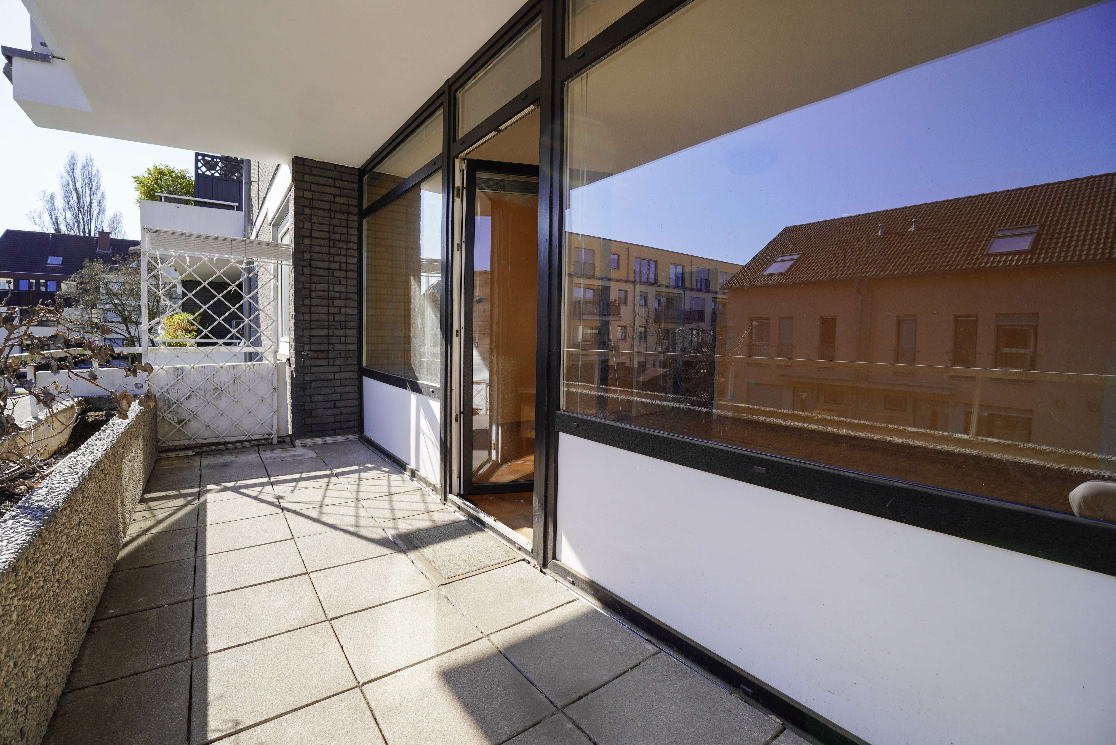 Schöne 2-Zimmer-Wohnung in guter und verkehrsberuhigter Lage - großer Südbalkon, Köln – Bild 4