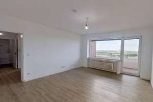 Modernes Wohnen mit Weitblick: Helle 2-Zimmer-Wohnung mit Loggia und Wannenbad