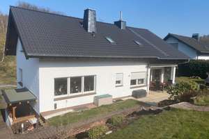 Modernisiertes Einfamilienhaus mit zeitlich begrenztem Wohnrecht in Attendorn – Die vollständige Adresse der Immobilie erhältst du vom Anbieter., 57439 Attendorn – Vorschaubild 1