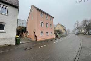 Sofort verfügbar: Leerstehendes Dreifamilienhaus mit Garten in Ludwigsburg – talstrasse 25, 71634 Mitte, Ludwigsburg – Vorschaubild 1