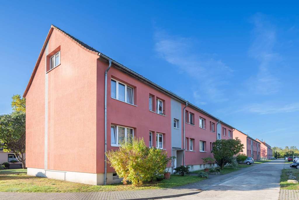 Immobilie in Schorfheide - 2-Zimmer-Wohnung im Norden Berlins, mit 2 Stellplätzen - Handwerkerobjekt - Bild 1