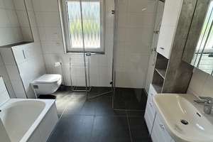Gartenparadies inklusive: Komfortable 4-Zimmer Wohnung mit toller Einbauküche  und zwei Carport – Die vollständige Adresse der Immobilie erhältst du vom Anbieter., 38442 Ehmen, Wolfsburg – Vorschaubild 28