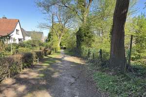 Kernsanierung oder neu bauen- Traumhaftes Grundstück mit Altbestand in gefragter Lage von Hamburg – Die vollständige Adresse der Immobilie erhältst du vom Anbieter., 22159 Farmsen-Berne, Hamburg – Vorschaubild 3