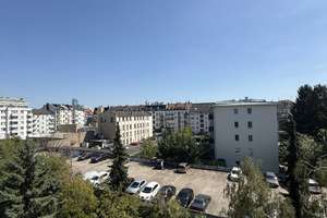 Großzügige 2-Zimmer-Wohnung mit XXL-Loggia, Aufzug und viel Potenzial in zentraler Lage von Offenbac – 63067 Messehalle, Offenbach am Main – Vorschaubild 7