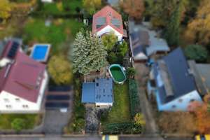 Einfamilienhaus in ruhiger Lage | voll unterkellert | Garage + Carport | Pool