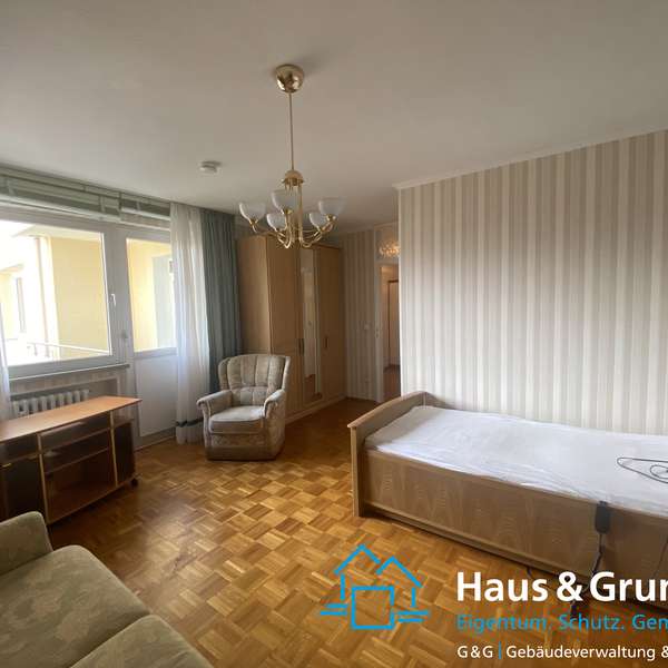 *** Wertanlage statt Wertverlust - attraktive 2-Zimmer-Wohnung - 2 Loggien - Außenstellplatz ***
