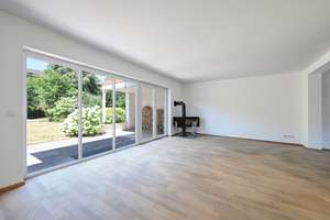 Moderne Doppelhaushälfte auf real geteiltem Grundstück in Allach-Untermenzing – Die vollständige Adresse der Immobilie erhältst du vom Anbieter., 80997 Allach, München – Vorschaubild 4