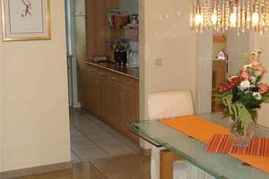 Schöne helle 3-Zimmer Wohnung mit Glaserker, von Privat