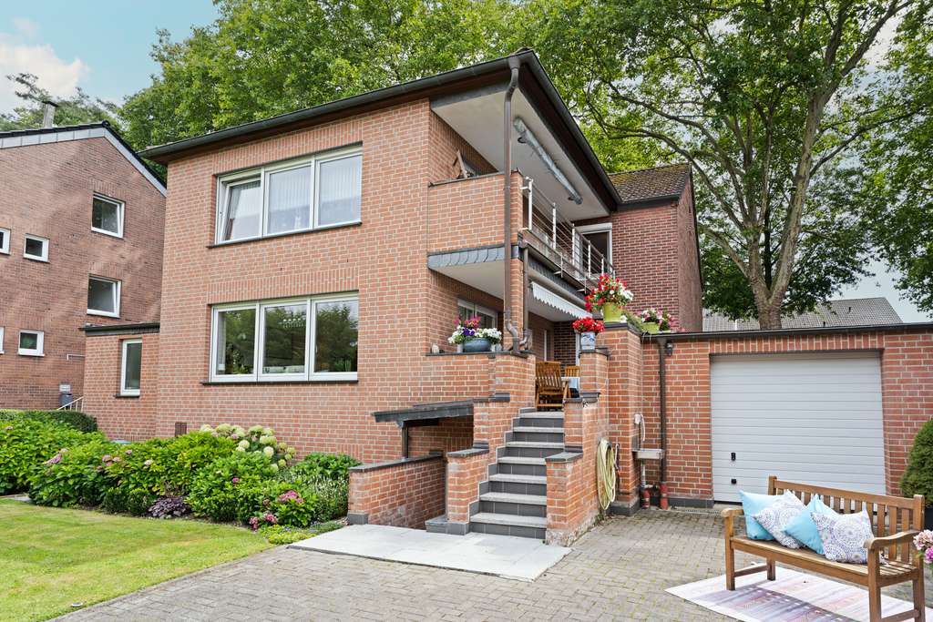 KR-Bockum! Freistehendes 2-Familienhaus in gefragter Wohnlage/Stadtwaldnähe!