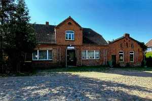 Großes älteres Wohnhaus (sanierungsbedürftig) u. gut erhaltene Scheune (in Sievershagen) – Nordwestmecklenburg (Kreis) – Vorschaubild 2