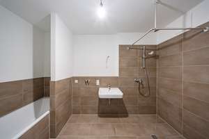 Neubauwohnung mit Fußbodenheizung und Balkon / WBS 180/160/140 erforderlich – Daumstr. 70, 13599 Haselhorst, Berlin – Vorschaubild 7