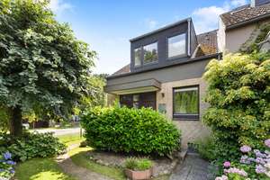 Familienfreundliches Endreihenhaus mit viel Platz und sonniger Terrasse – Die vollständige Adresse der Immobilie erhältst du vom Anbieter., 22149 Rahlstedt, Hamburg – Vorschaubild 2