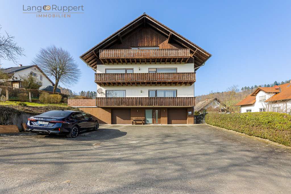 Immobilie in Heppenheim - Wohnen mit viel Platz und Potenzial – Zweifamilienhaus mit Gartenidylle - Bild 2