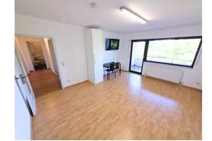 Frei! 2Zi Weststadt-Juwel Effizienz C: Fernwärme, Riesen-Balkon, Stellplatz, Möbliert – Lessingstr. 37b, 76135 Weststadt, Karlsruhe – Vorschaubild 4