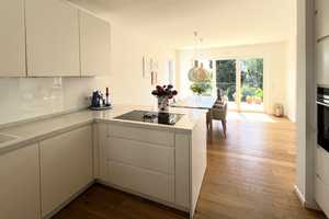 VON POLL - OBERURSEL: Modernes Traumhaus (Energielevel A+) mit Familiengarten und tollem Ausblick – Hochtaunuskreis – Vorschaubild 4