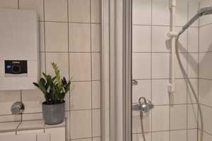 Zentrales City-Apartment, vollmöbliert, auf der 3. Etage mit Lift – Düsseldorf – Vorschaubild 5