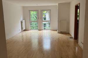 Gemütliche 2-Zimmer-Wohnung mit Balkon und EBK in Mainzer Neustadt!  --- Anfragen-Stopp ---