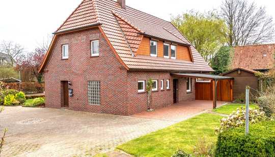 Bild von Geräumiges Einfamilienhaus mit großem Grundstück und Stallgebäude