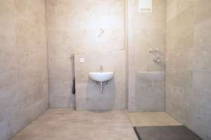 Frisch sanierte 2‑Zimmer‑Wohnung mit Südbalkon und Aufzug im Augsburger Textilviertel – Die vollständige Adresse der Immobilie erhältst du vom Anbieter., 86153 Am Schäfflerbach, Augsburg – Vorschaubild 3