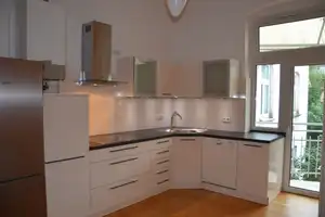 Freundliche Altbauwohnung in Düsseldorf – Düsseldorf – Vorschaubild 1