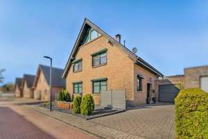Seltene Gelegenheit! Modernisiertes Einfamilienhaus in toller Lage von Rees! Ruhig und zentrumsnah! – Die vollständige Adresse der Immobilie erhältst du vom Anbieter., 46459 Rees – Vorschaubild 1