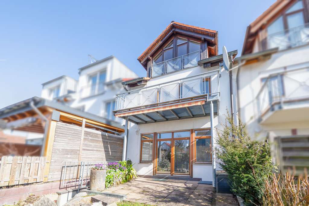 Immobilie in Gärtringen - Familienfreundliches Reihenmittelhaus mit Raum für gemeinsame Glücksmomente - Bild 2