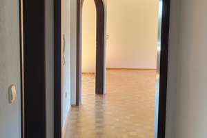 Helle 3,5‑Zimmer‑DG‑Wohnung mit Loggia und Stellplatz – Die vollständige Adresse der Immobilie erhältst du vom Anbieter., 74676 Niedernhall – Vorschaubild 12