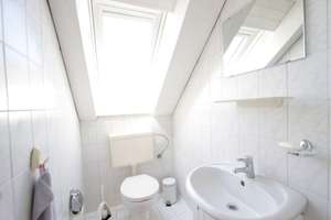 Sonniges Reihenhaus in absolut ruhiger Lage in Puchheim, 5 Zimmer+ Bad+ 2 WCs + Südbalkon+ Südgarten – 82178 Puchheim – Vorschaubild 33