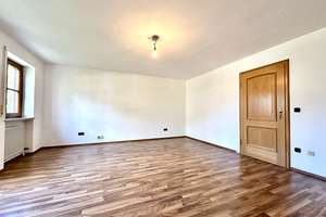 Sie lieben das Besondere? Beeindruckende Villa mit neuem Dach (Aufdachdämmung) & Hybrid-Heizung! – Die vollständige Adresse der Immobilie erhältst du vom Anbieter., 95445 Meyernberg, Bayreuth – Vorschaubild 14