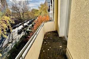 Helle & gepflegte 3- Zimmerwohnung mit Balkon und Fahrstuhl am Gutenbergplatz! – Klopstockstrasse 2, 65185 Südost, Wiesbaden – Vorschaubild 4