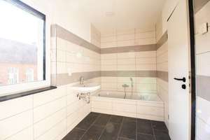 Property thumbnail 9