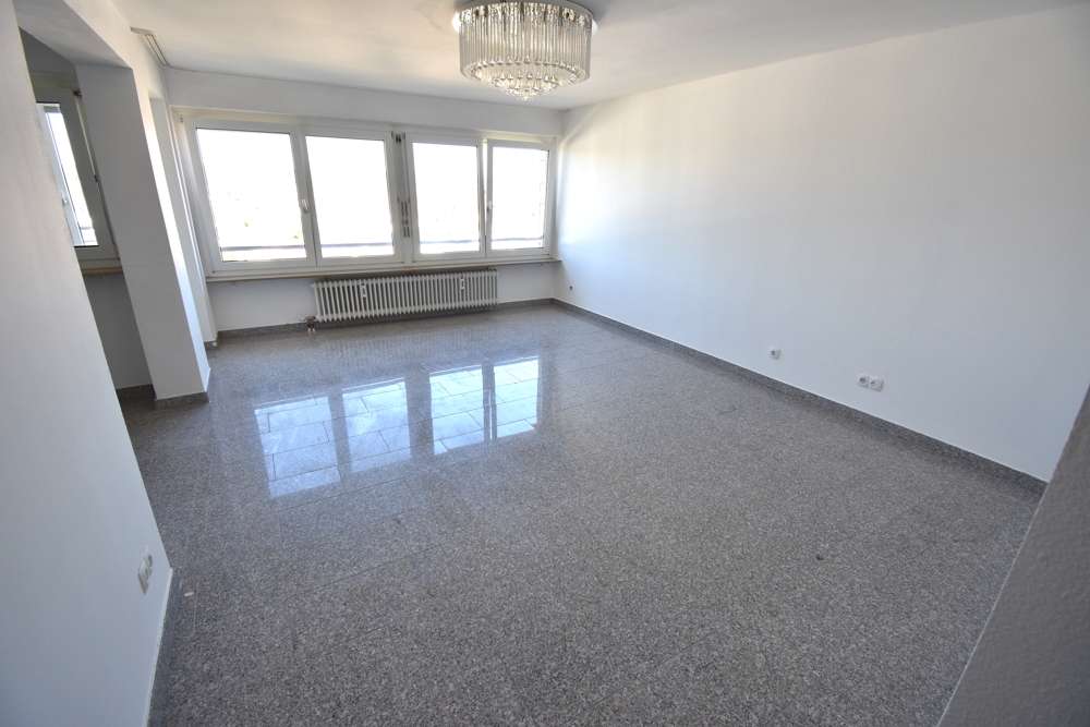 Immobilie in Gärtringen - GÄRTRINGEN-SOFORT FREI: Gepflegte 3,5-Zimmer-Whg. mit Aufzug & TG-Stellplatz - Bild 5