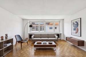 Mitten in der Maxvorstadt: 3-Zimmer-Wohnung mit Balkon zum Innenhof