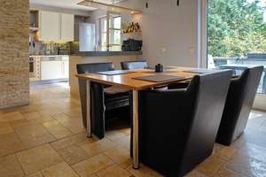 Hausgefühl statt Wohnung | 168 m² Maisonette | Kamin | Terrasse | Doppelgarage | frei 01.10. – Die vollständige Adresse der Immobilie erhältst du vom Anbieter., 90766 Unterfarrnbach, Fürth – Vorschaubild 6