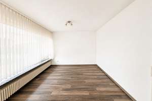 Ein Zuhause der Extraklasse – Exklusiver Bungalow mit außergewöhnlichem Wohnflair – Die vollständige Adresse der Immobilie erhältst du vom Anbieter., 95100 Selb – Vorschaubild 8