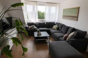 Lichtdurchflutete 2-Zimmer-Dachgeschosswohnung mit Kamin und Klimaanlage – Nikolaus-Knopp-Platz -, 40549 Heerdt, Düsseldorf – Vorschaubild 2