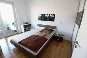 Wohnen im Elbbahnhof! Fußbodenheizung, Balkon, Parkett, Bad mit Wanne und Dusche, TG, Elbnähe! – Im Elbbahnhof 5, 39104 Altstadt, Magdeburg – Vorschaubild 3