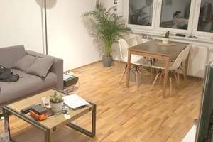 Sehr schöne gepflegte 2 Zi - Wohnung mit EBK in Würzburg Sanderau – 97072 Sanderau, Würzburg – Vorschaubild 1