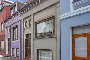 Charmantes Reihenhaus in Hemelingen mit Garten, Balkon und ausgebautem Souterrain