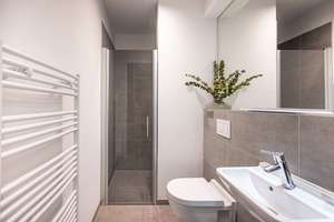 🏙️ Penthouse über den Dächern von Mitte — 4-Zi.-Neubauwhg mit Terrasse, Weitblick, EBK & Tiefgarage – Die vollständige Adresse der Immobilie erhältst du vom Anbieter., 10178 Mitte (Ortsteil), Berlin – Vorschaubild 10